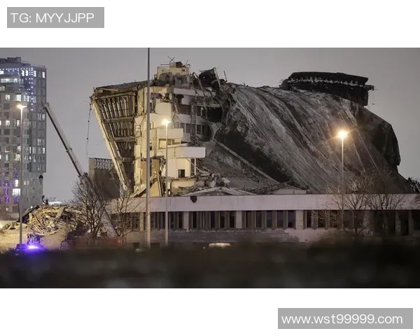 纽纳斯全场17中8砍下43分，神奇表现震撼全场