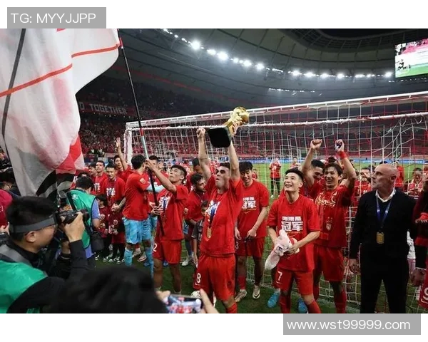 武汉足球比赛现场直播精彩回顾与赛程安排全解析，球迷不容错过的赛事盛宴